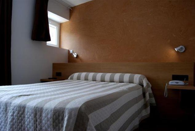Hotel De France Le Bessat Bilik gambar